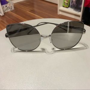 Oversized mirrored cat eye sunnies